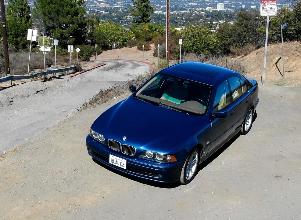 2002 BMW E39 540i - Image 13 of 31