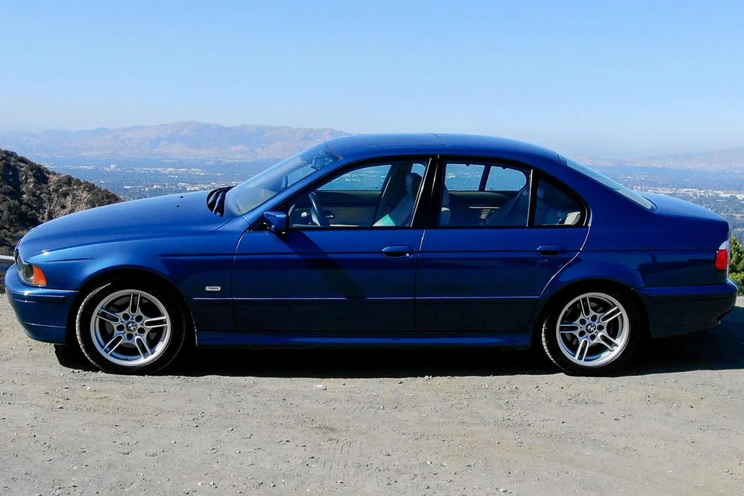 2002 BMW E39 540i - Image 3 of 31
