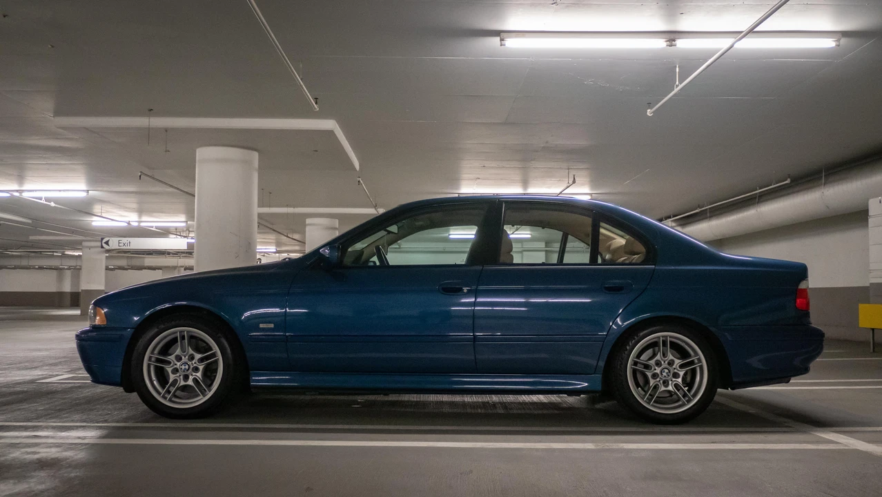 2002 BMW E39 540i - Image 17 of 31