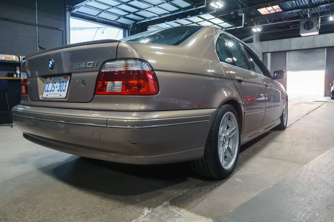 2002 BMW E39 540i - Image 16 of 31