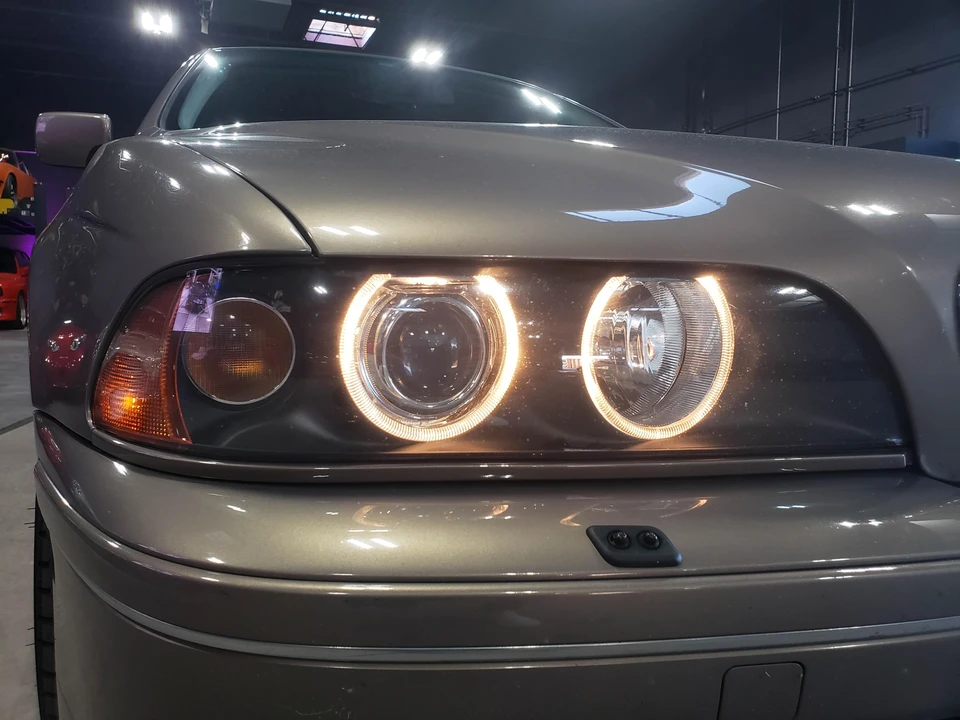 2002 BMW E39 540i - Image 24 of 31