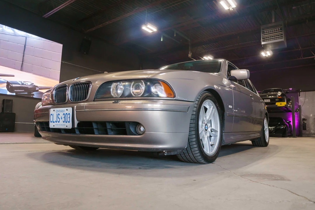 2002 BMW E39 540i - Image 9 of 31