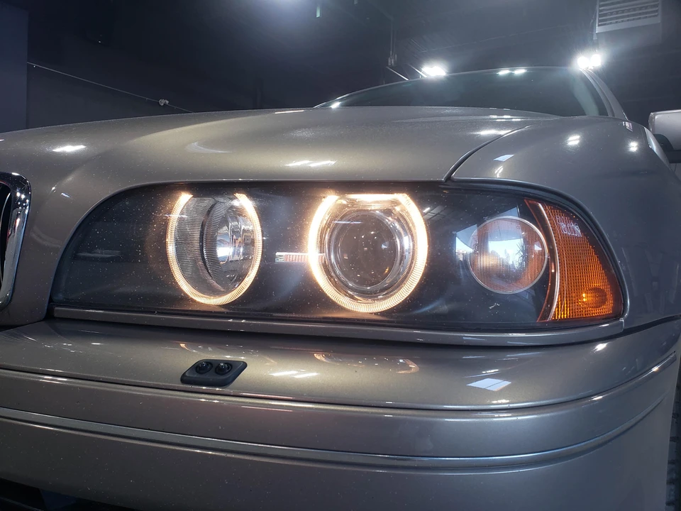 2002 BMW E39 540i - Image 26 of 31