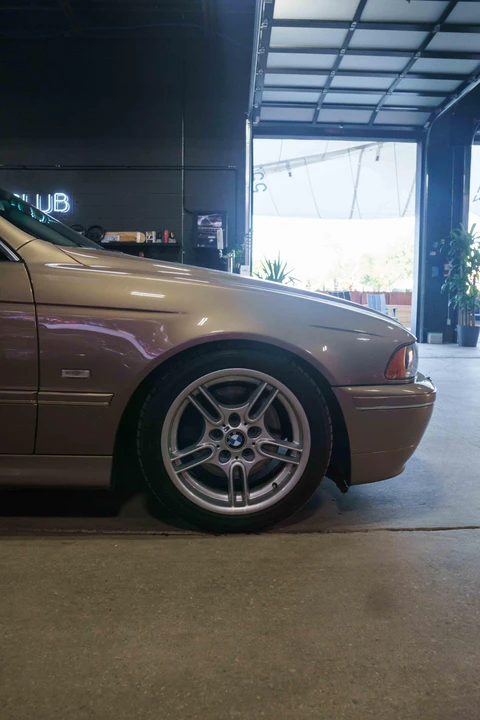 2002 BMW E39 540i - Image 20 of 31