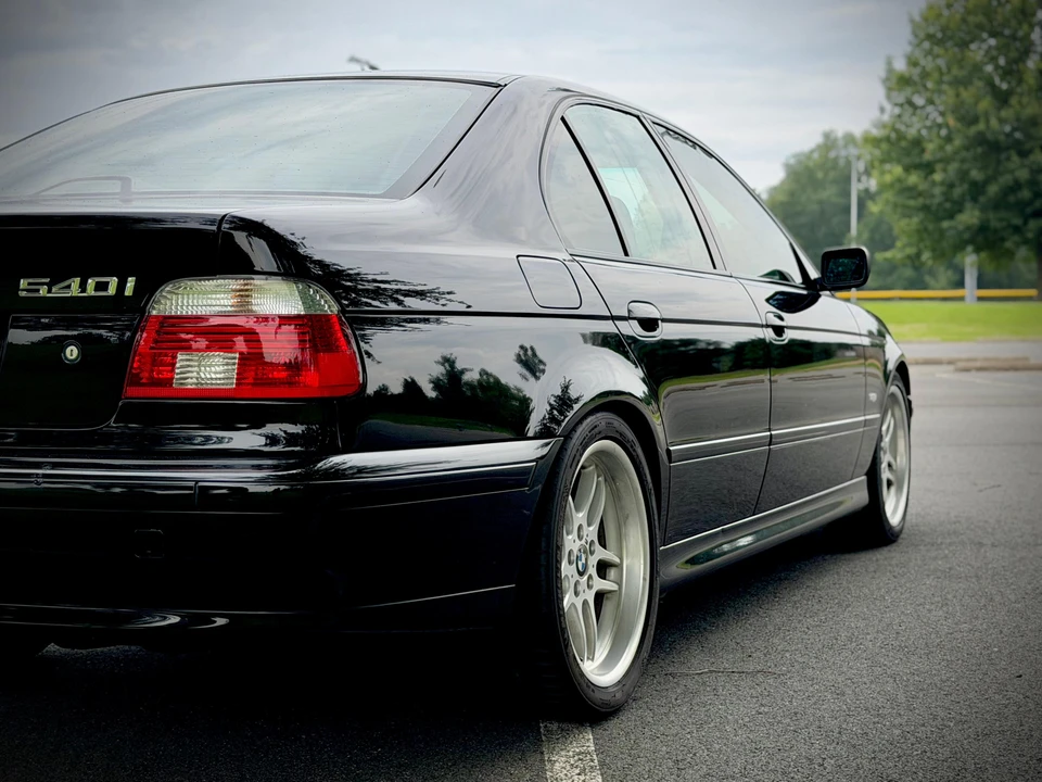 2002 BMW E39 540i - Image 30 of 31