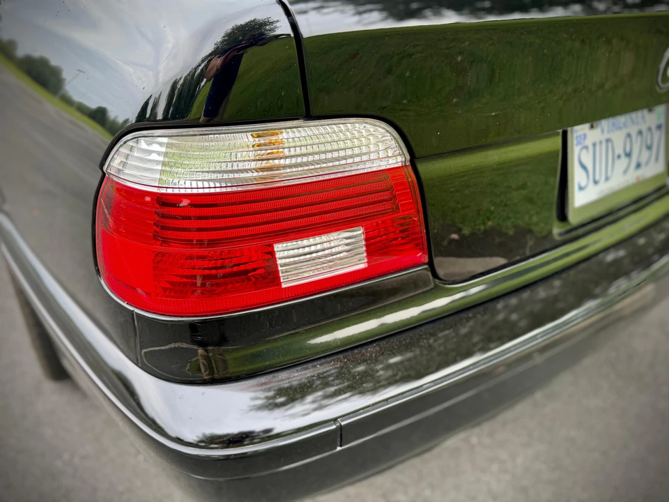 2002 BMW E39 540i - Image 28 of 31