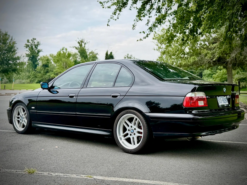 2002 BMW E39 540i - Image 15 of 31