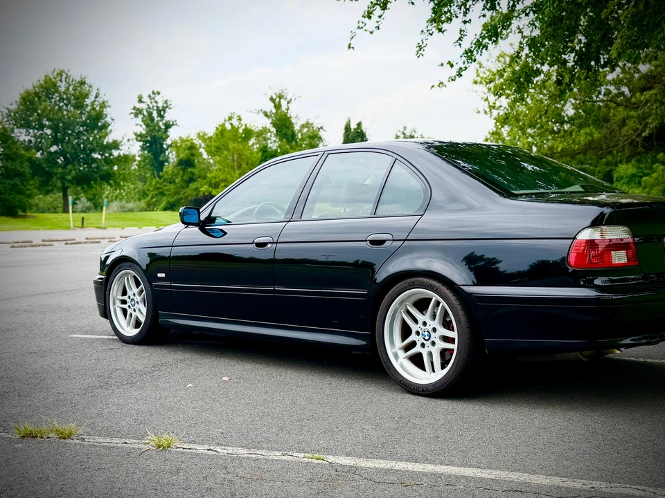 2002 BMW E39 540i - Image 26 of 31