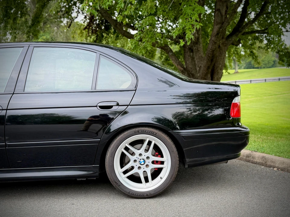 2002 BMW E39 540i - Image 24 of 31
