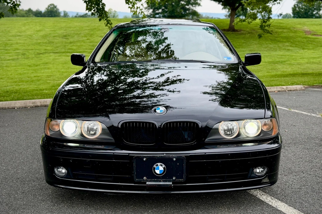 2002 BMW E39 540i - Image 2 of 31