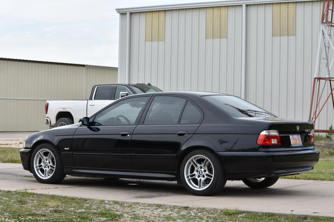 2002 BMW E39 540i - Image 19 of 31