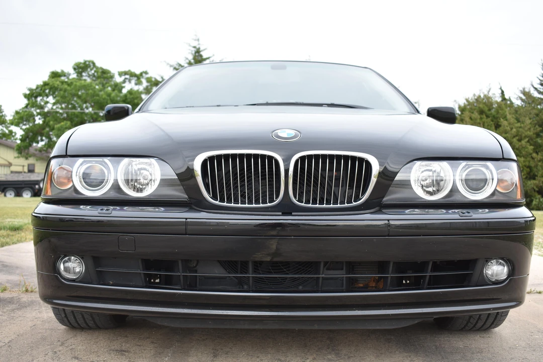 2002 BMW E39 540i - Image 8 of 31