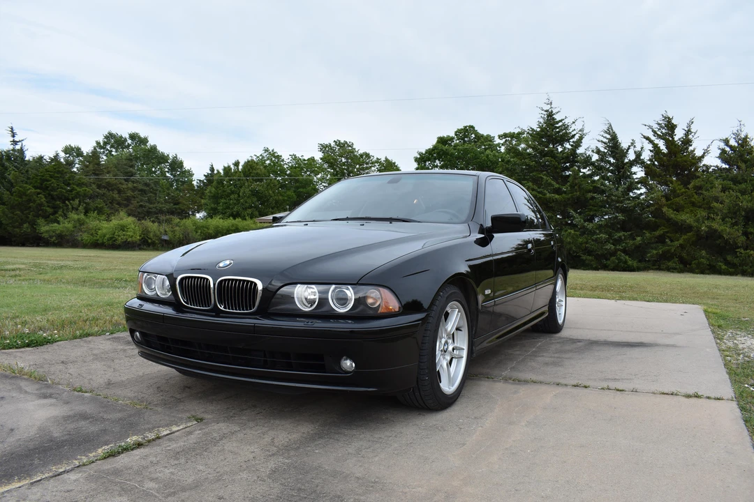 2002 BMW E39 540i - Image 10 of 31