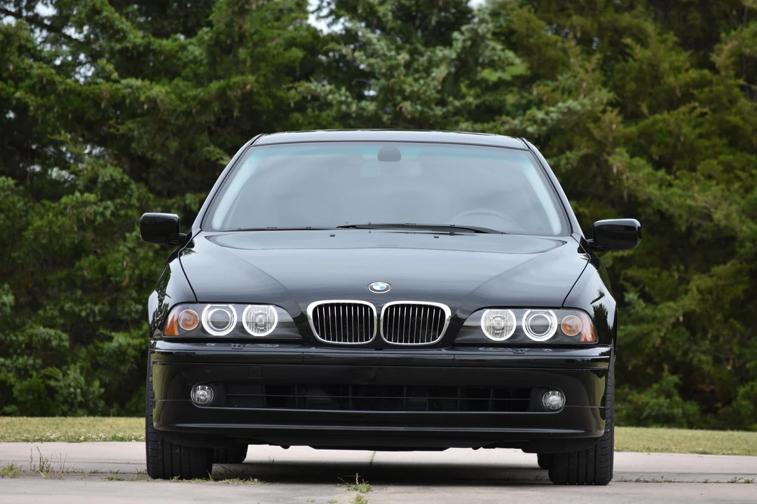 2002 BMW E39 540i - Image 7 of 31