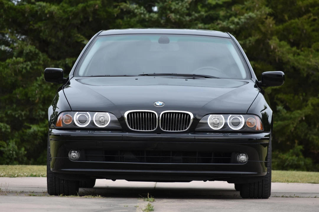 2002 BMW E39 540i - Image 2 of 31