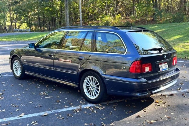 2002 BMW E39 540i - Image 2 of 7