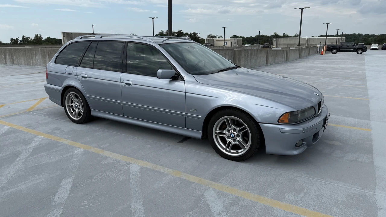 2002 BMW E39 540i - Image 16 of 31