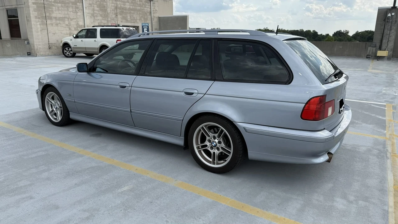 2002 BMW E39 540i - Image 7 of 31