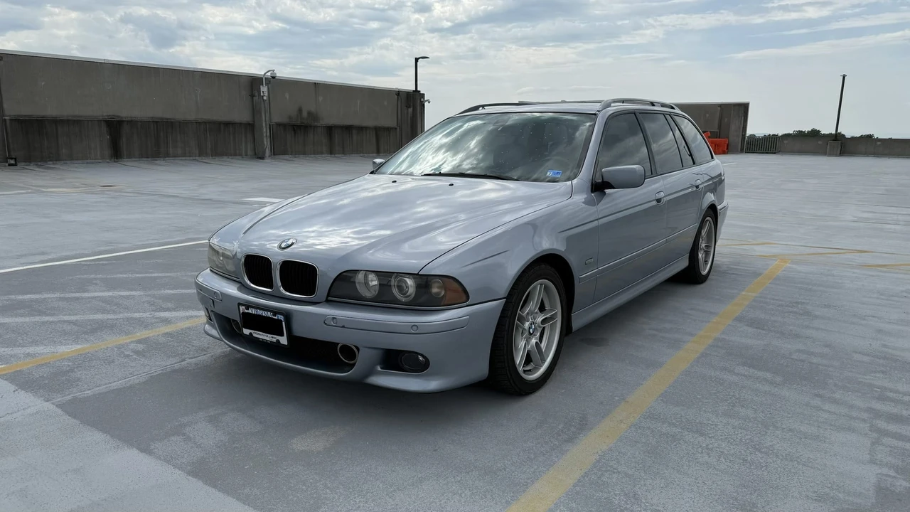 2002 BMW E39 540i - Image 2 of 31