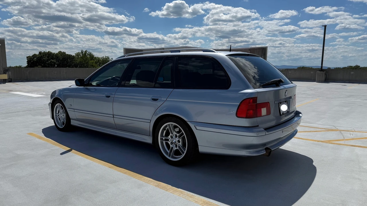 2002 BMW E39 540i - Image 8 of 31