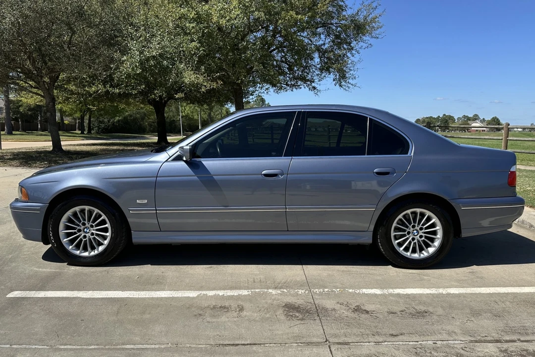 2002 BMW E39 540i - Image 3 of 9