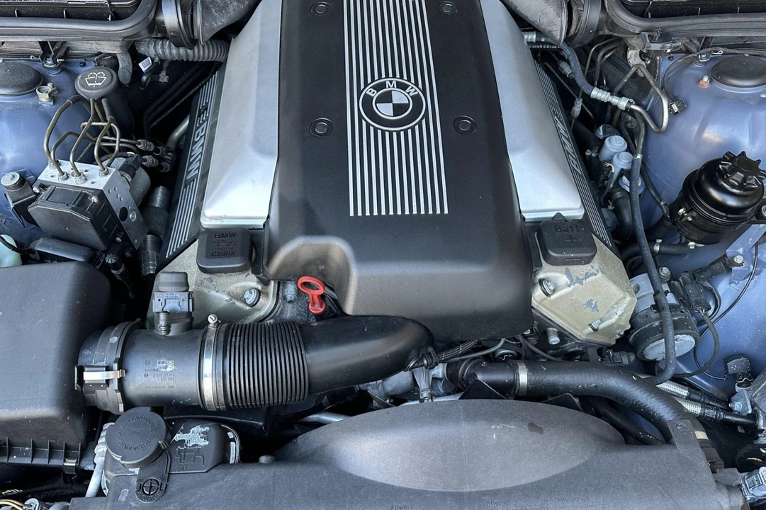 2002 BMW E39 540i - Image 6 of 9