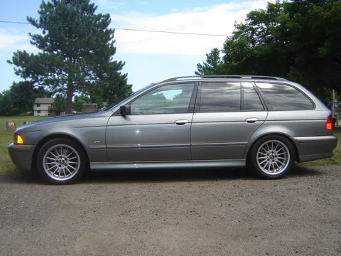 2002 BMW 540i Wagon Sport