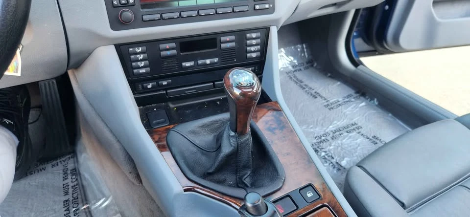 2002 BMW E39 540i - Image 18 of 20