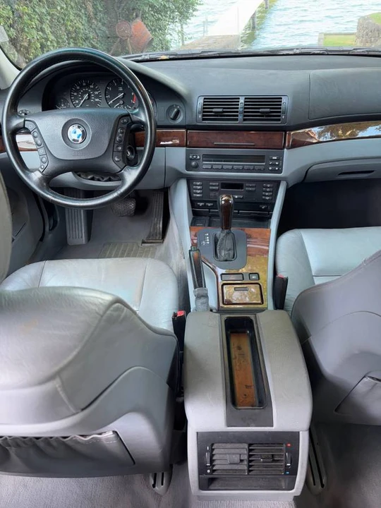2002 BMW E39 540i - Image 10 of 22