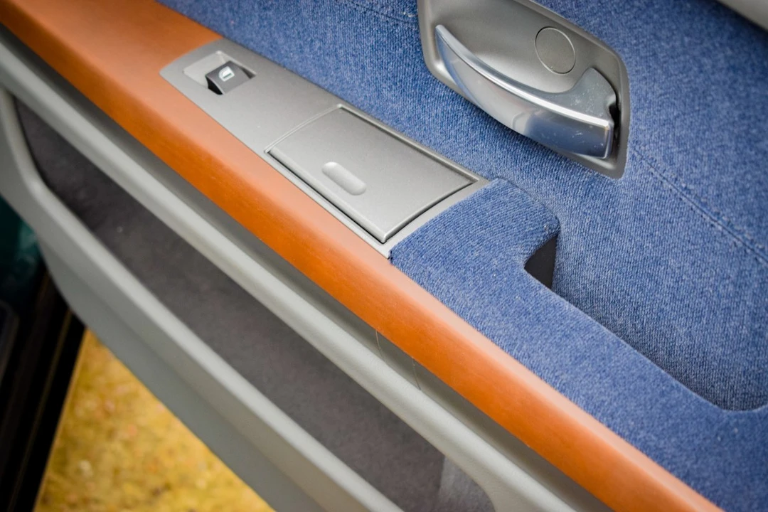 2002 BMW E65/E66 7 Series - Image 23 of 30