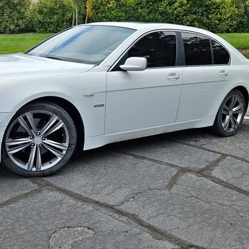 2002 BMW 745i