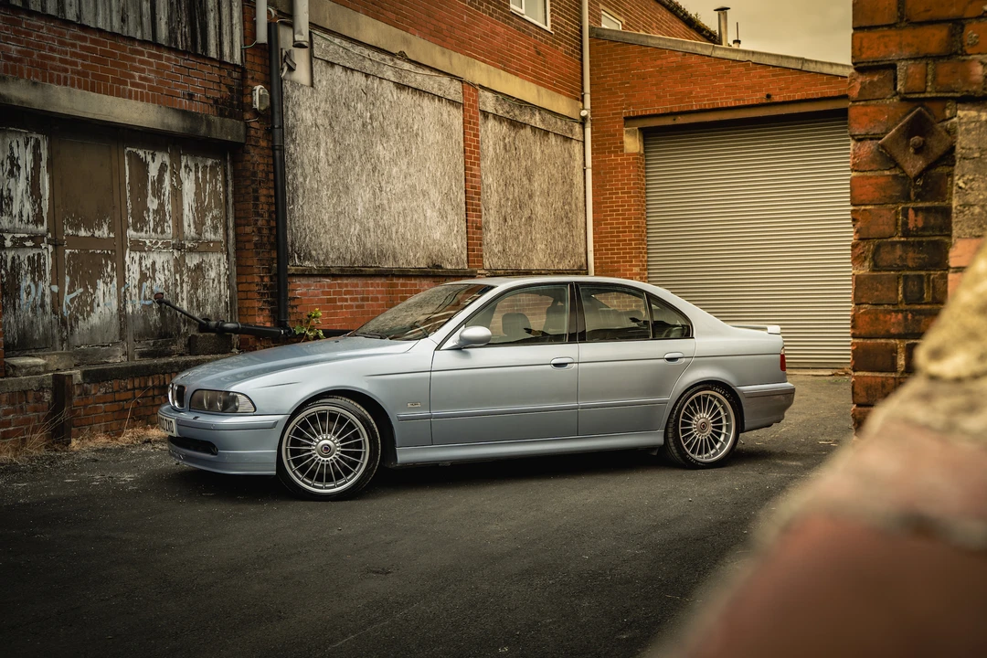 2002 BMW Alpina B10 - Image 10 of 31
