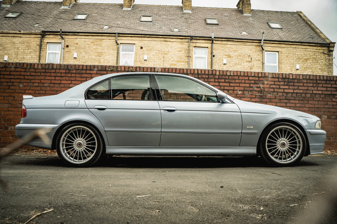 2002 BMW Alpina B10 - Image 5 of 31