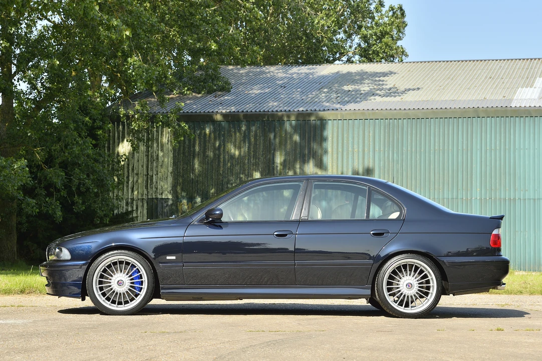 2002 BMW Alpina B10 - Image 10 of 31