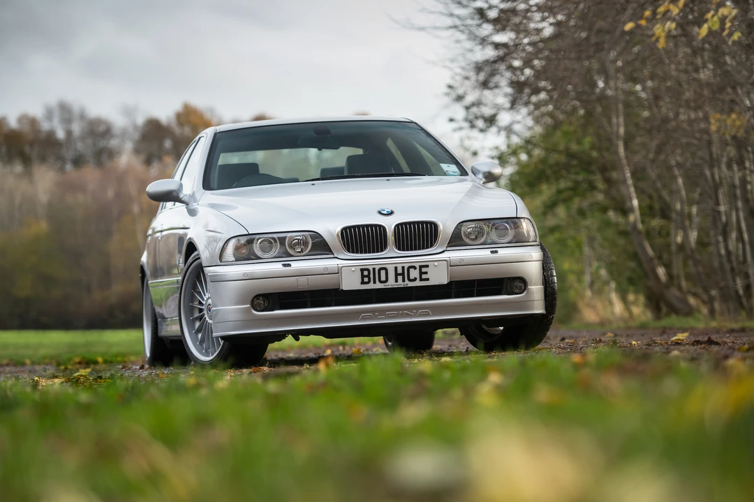 2002 BMW Alpina B10 - Image 6 of 31