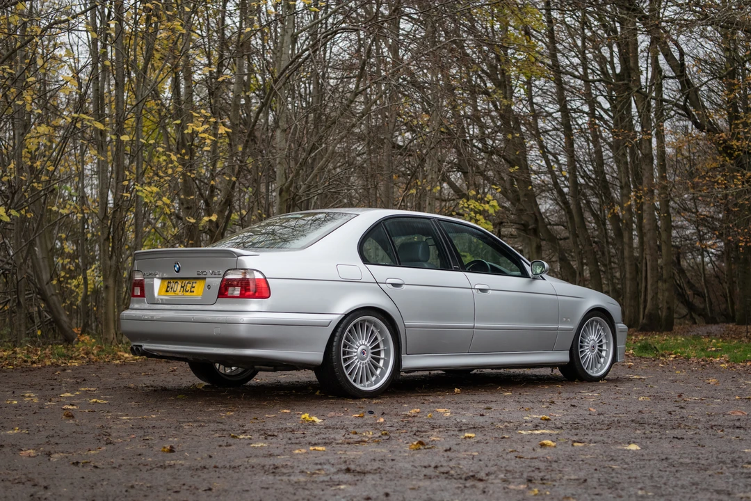 2002 BMW Alpina B10 - Image 7 of 31