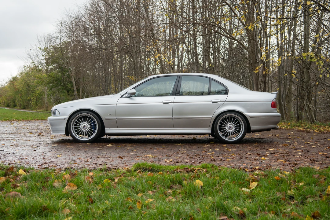2002 BMW Alpina B10 - Image 9 of 31
