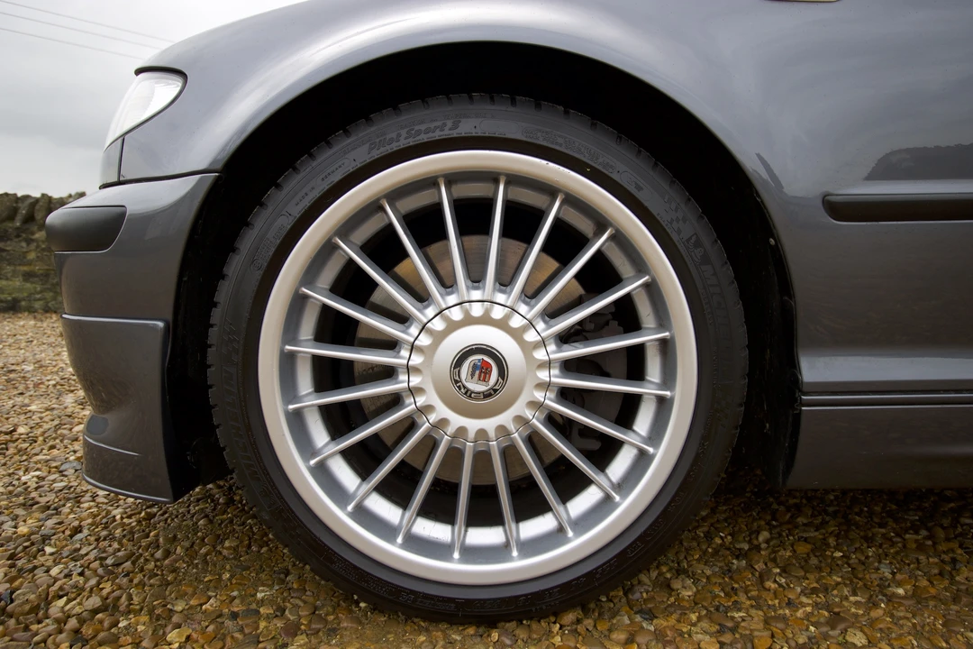 2002 BMW Alpina B3 - Image 16 of 31