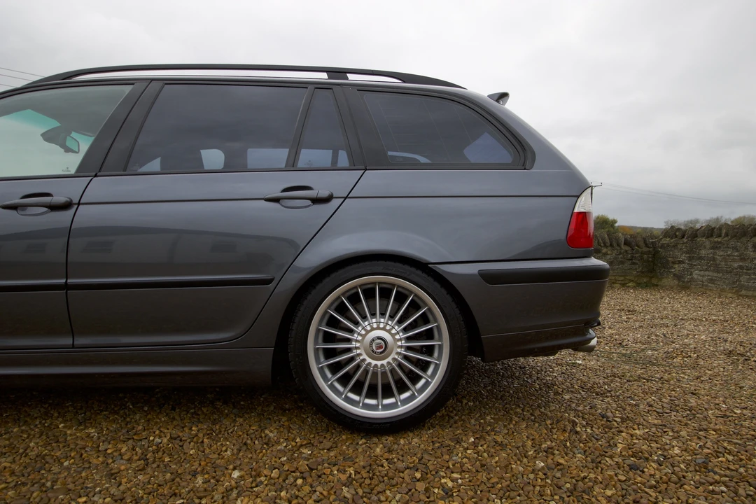 2002 BMW Alpina B3 - Image 17 of 31