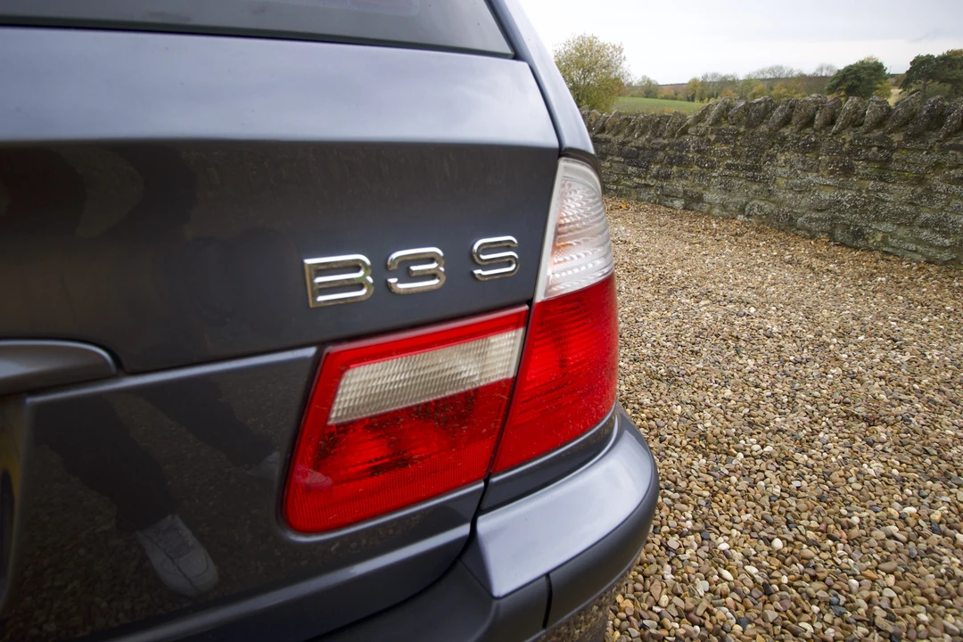 2002 BMW Alpina B3 - Image 24 of 31