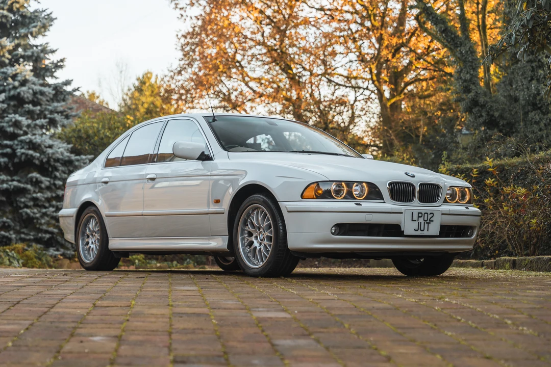 2002 BMW E39 540i - Image 12 of 31