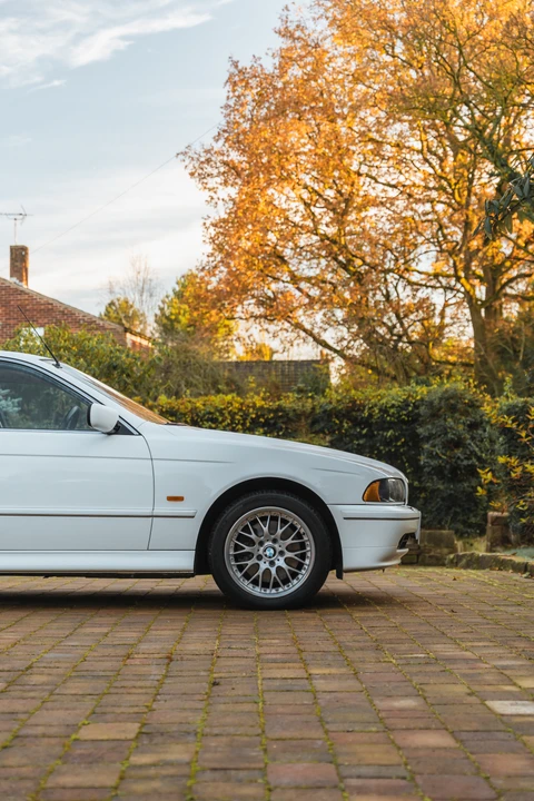 2002 BMW E39 540i - Image 24 of 31