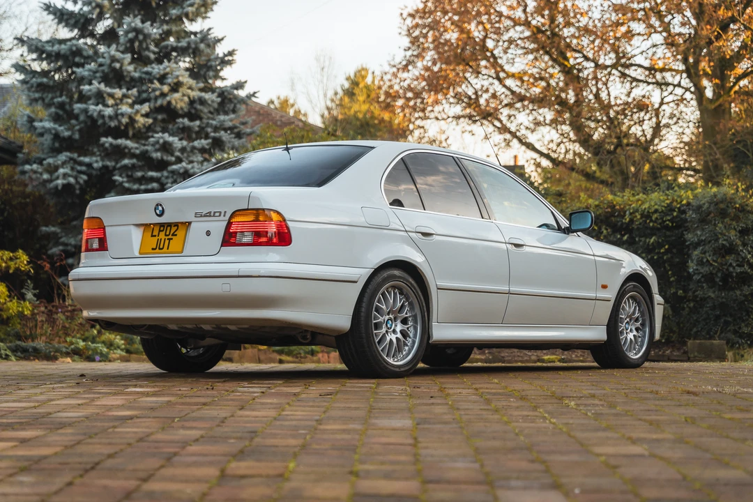 2002 BMW E39 540i - Image 14 of 31