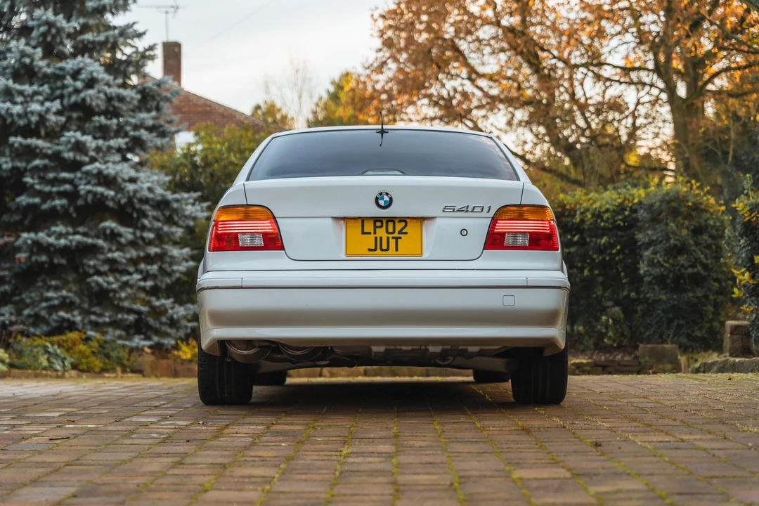 2002 BMW E39 540i - Image 15 of 31