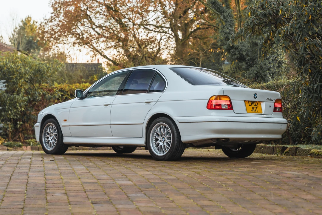 2002 BMW E39 540i - Image 16 of 31