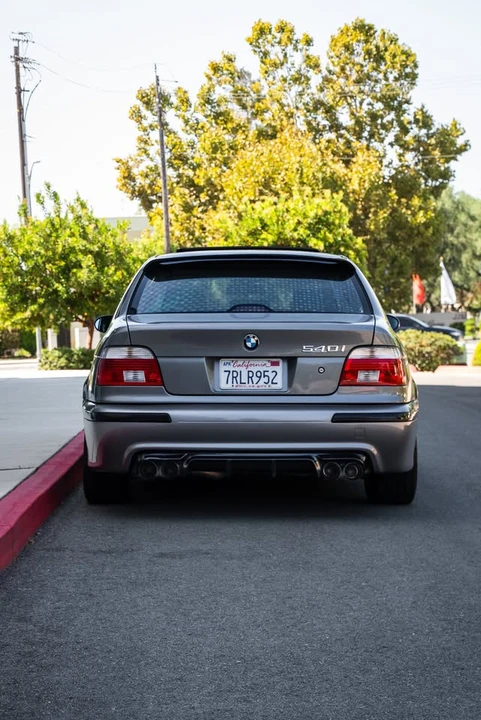 2002 BMW E39 540i - Image 10 of 10