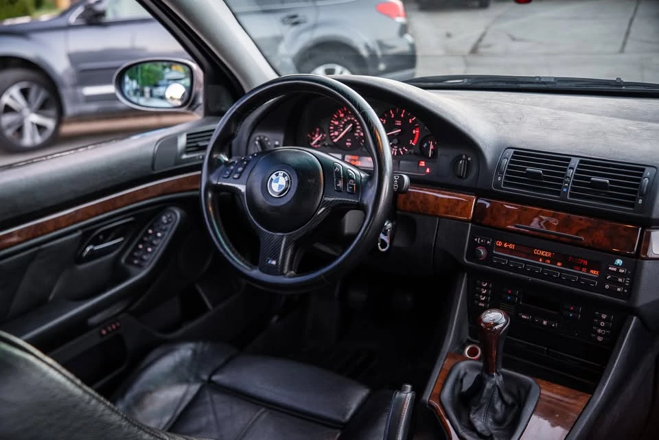 2002 BMW E39 540i - Image 7 of 10