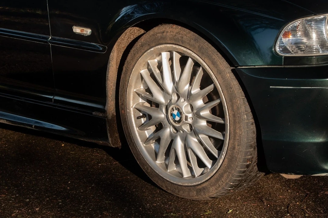 2002 BMW E46 330i & 330Ci - Image 9 of 30