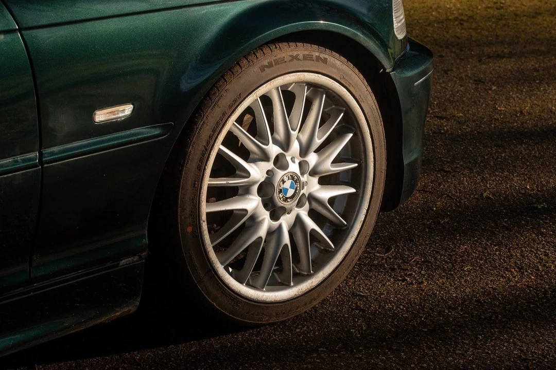 2002 BMW E46 330i & 330Ci - Image 10 of 30