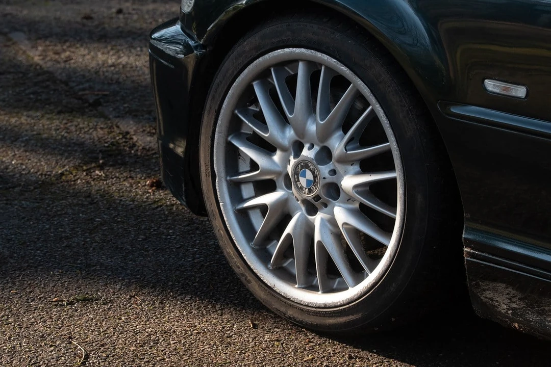 2002 BMW E46 330i & 330Ci - Image 12 of 30